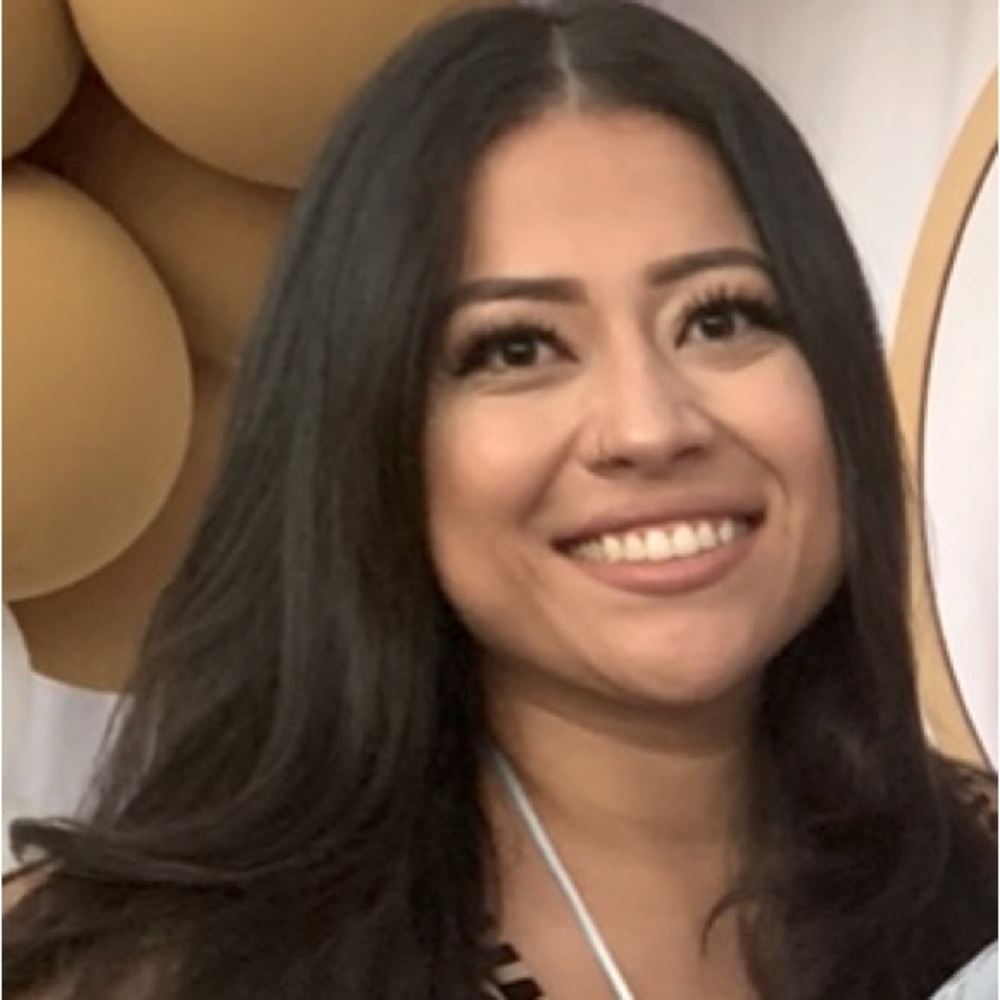 Meet your Posher, Carolina